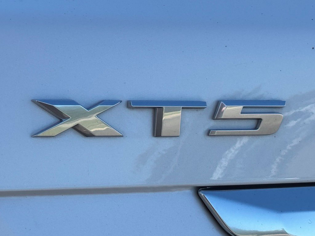 Certified 2025 Cadillac XT5 Premium Luxury FWD image 10