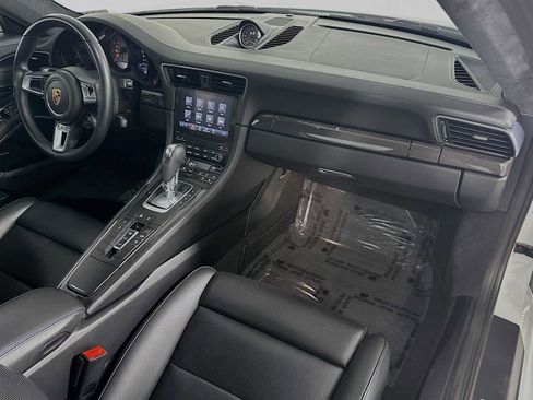 Certified 2019 Porsche 911 Carrera S image 28