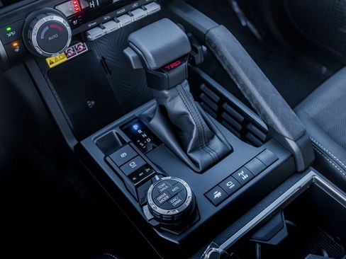 Used 2025 Toyota 4Runner TRD Off-Road Premium image 28