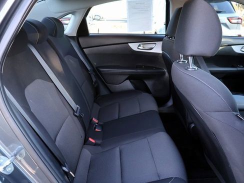 Used 2024 Kia Forte LXS w/ LXS Technology Package image 18