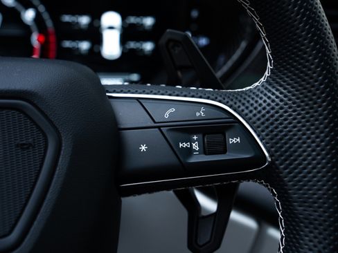 Used 2022 Lamborghini Urus image 43