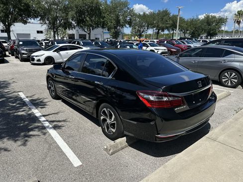 Used 2017 Honda Accord LX image 6