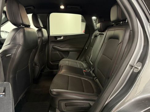 Used 2025 Ford Escape ST-Line image 16