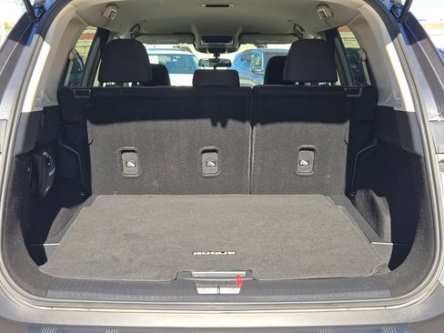 Used 2023 Nissan Rogue SV image 25