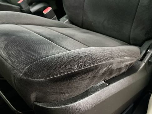 Used 2014 Dodge Grand Caravan SXT image 18