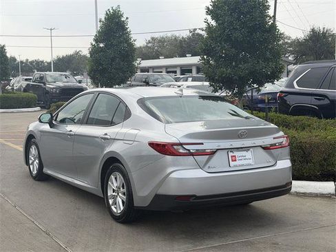 Certified 2025 Toyota Camry LE image 5