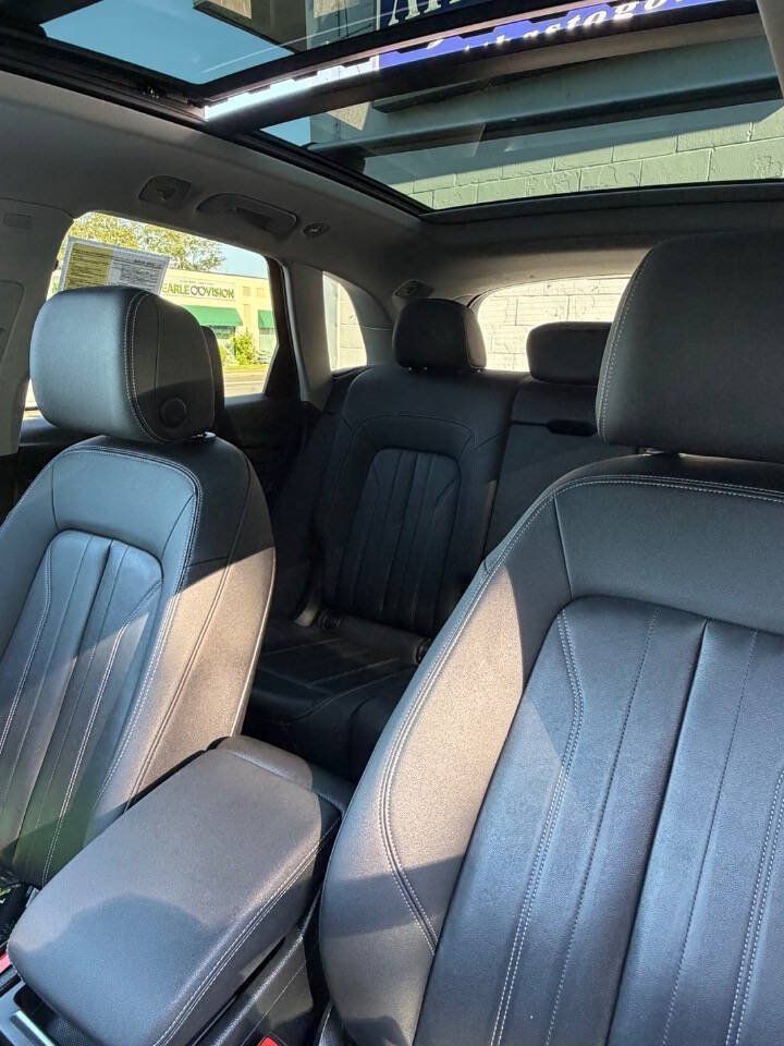Used 2021 Audi Q5 2.0T Premium w/ Convenience Package AWD/4WD image 13