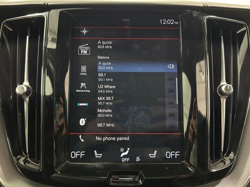 Used 2020 Volvo XC60 T6 R-Design w/ Protection Package Premier AWD/4WD image 6