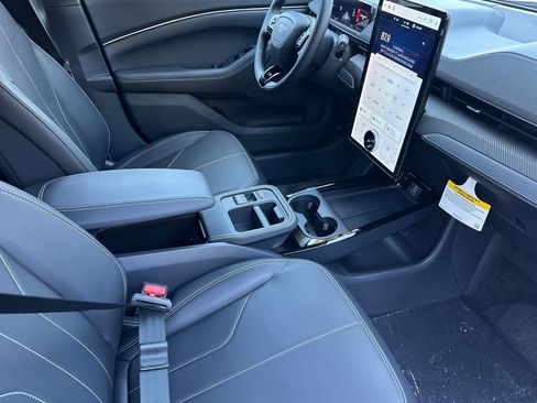New 2026 Ford Mustang Mach-E Select RWD image 15