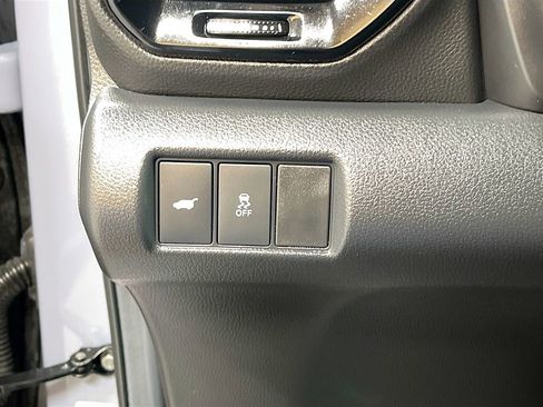Used 2025 Honda Pilot Touring image 10