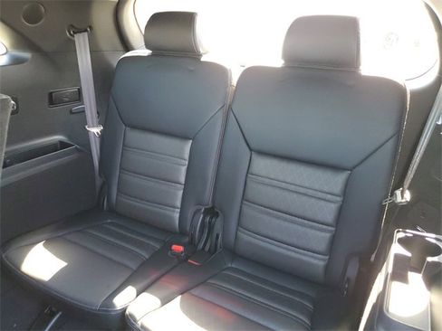 Used 2019 Kia Sorento SX image 14