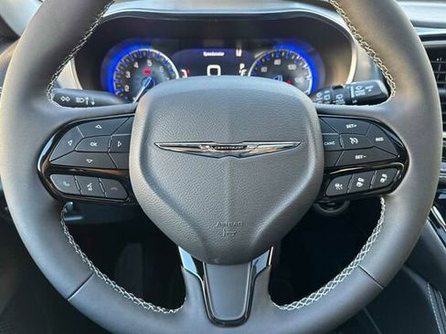 New 2026 Chrysler Pacifica Limited image 22