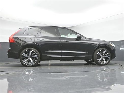 Used 2023 Volvo XC60 B6 Ultimate w/ Protection Package Premier image 44