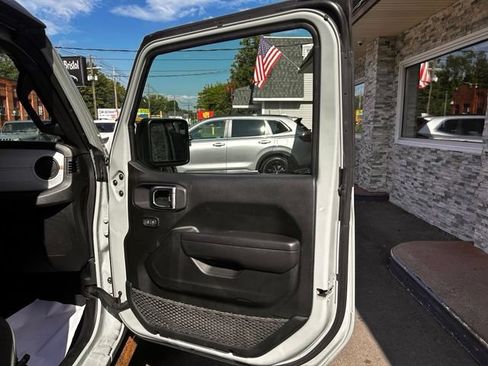Used 2024 Jeep Wrangler Unlimited Sport AWD/4WD image 13