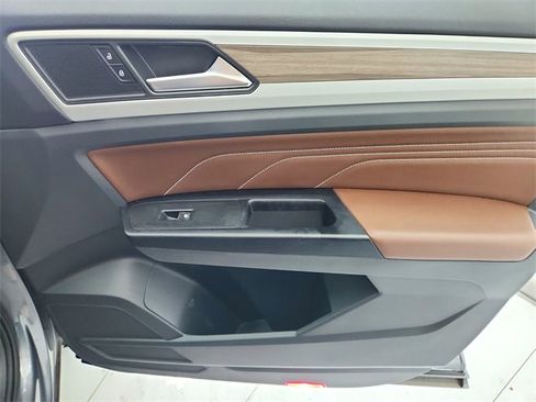 Used 2021 Volkswagen Atlas SEL image 47