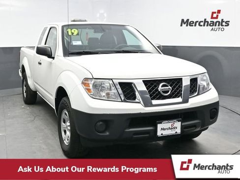 Used 2019 Nissan Frontier S image 1