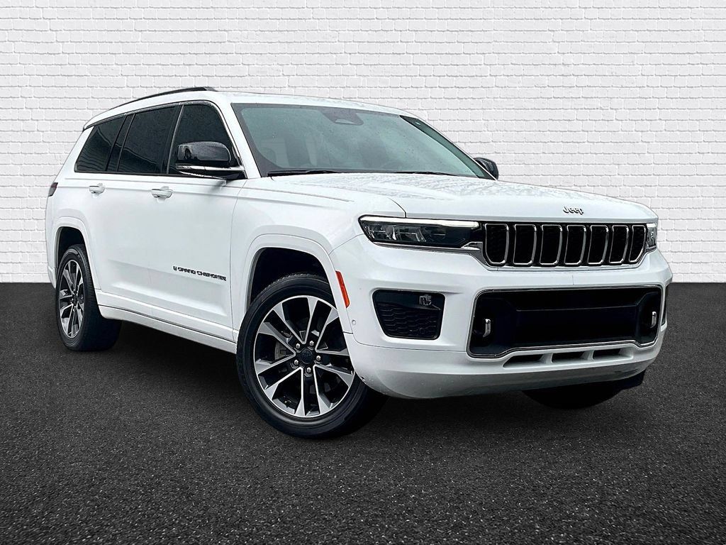 Used 2021 Jeep Grand Cherokee L Overland w/ Trailer Tow Group (B) RWD image 3