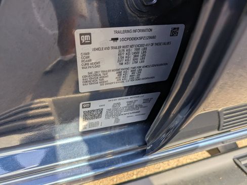 Used 2023 Chevrolet Silverado 1500 LT AWD/4WD image 43