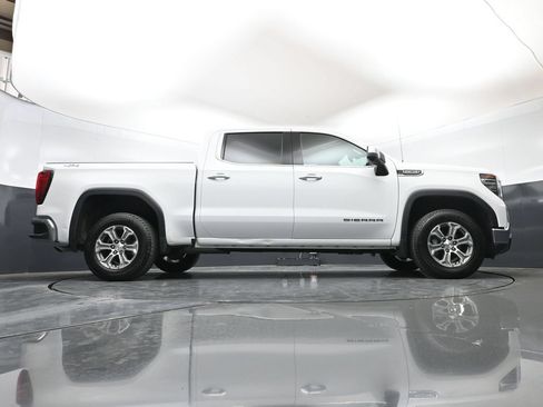 Used 2024 GMC Sierra 1500 SLT AWD/4WD image 48