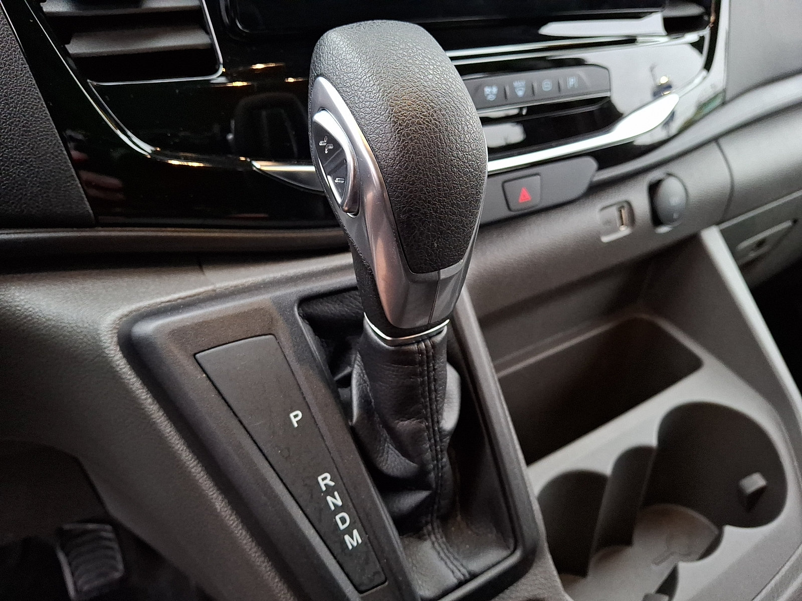 Used 2024 Ford Transit 350 XLT RWD image 13