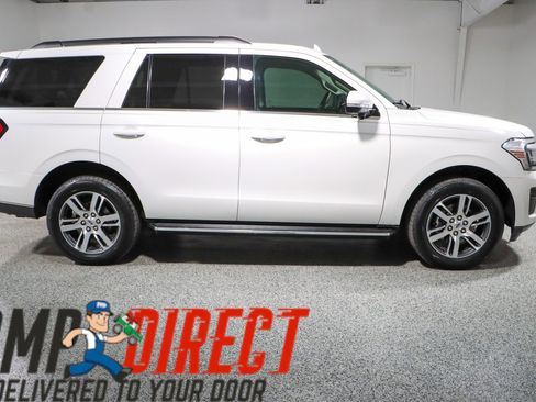 Used 2022 Ford Expedition XLT image 6