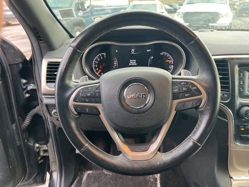 Used 2017 Jeep Grand Cherokee Limited AWD/4WD image 16