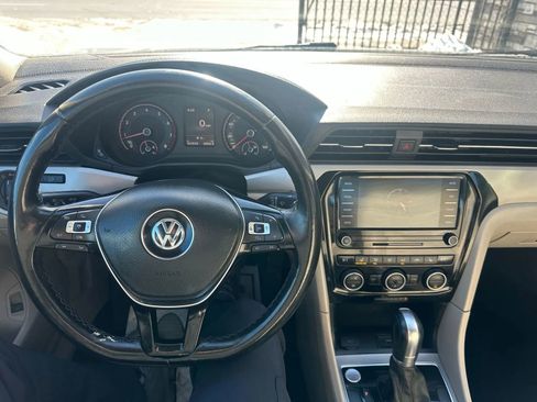 Used 2020 Volkswagen Passat 2.0T SE image 12