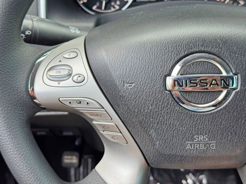 Used 2016 Nissan Murano S FWD image 19