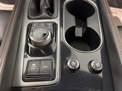 Used 2023 Nissan Maxima SR w/ Sport Mat Group FWD image 30