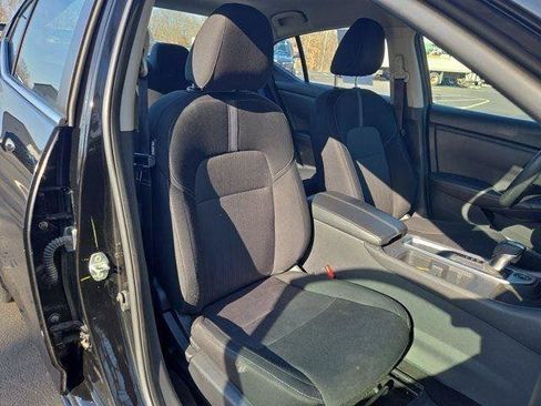 Used 2024 Nissan Sentra SV FWD image 22