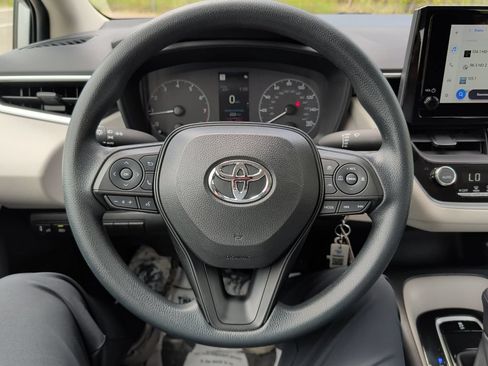 Used 2023 Toyota Corolla LE FWD image 17