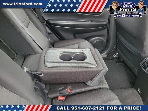Used 2019 Nissan Rogue SV w/ Premium Package FWD image 16