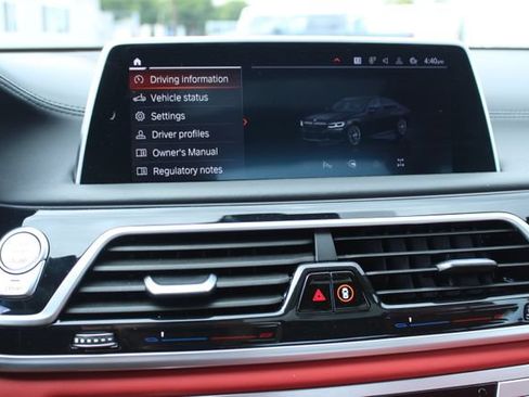 Used 2022 BMW 750i xDrive w/ M Sport Package AWD/4WD image 30