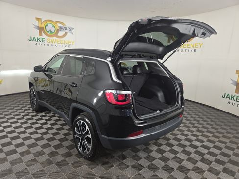 Used 2022 Jeep Compass Limited AWD/4WD image 32