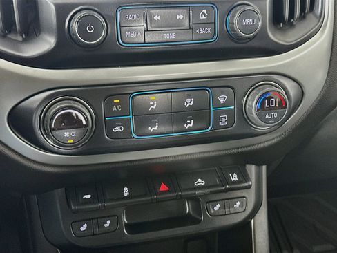 Used 2017 Chevrolet Colorado LT w/ Luxury Package, Chrome AWD/4WD image 23