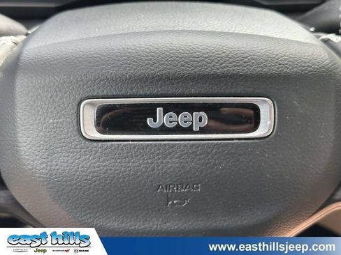 Certified 2023 Jeep Grand Cherokee Limited AWD/4WD image 31