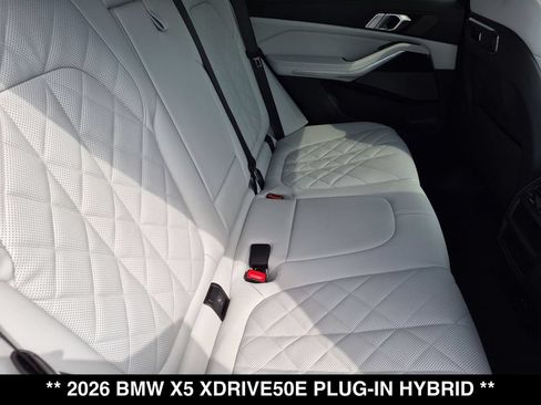 New 2026 BMW X5 xDrive50e w/ M Sport Package AWD/4WD image 17