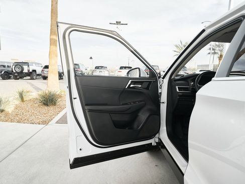 Used 2024 Mitsubishi Outlander SE image 20