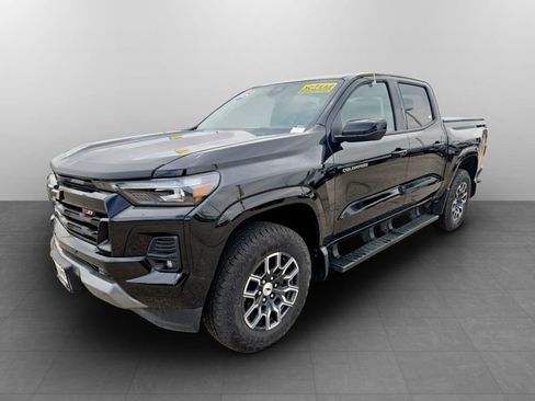 Used 2024 Chevrolet Colorado Z71 w/ Z71 Convenience Package 2 AWD/4WD image 12