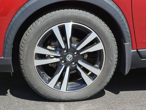 Used 2020 Nissan Kicks SR w/ SR Premium Package FWD image 25