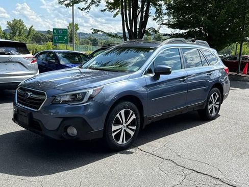 Used 2018 Subaru Outback 3.6R Limited AWD/4WD image 1