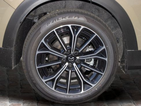 New 2025 MAZDA CX-70 Plug-In Hybrid w/ Premium Plus image 42