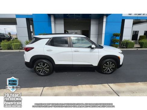 Certified 2023 Chevrolet TrailBlazer ACTIV w/ Sun and Liftgate Package FWD image 12