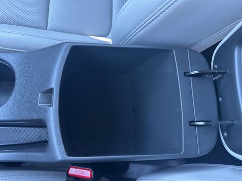 Used 2023 Hyundai Kona Limited image 31