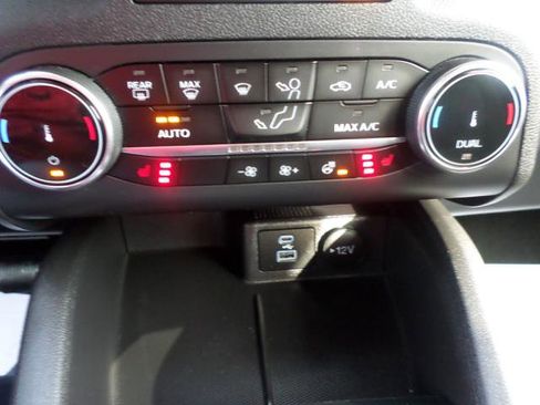 Used 2023 Ford Escape Active image 10