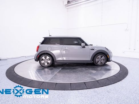 Used 2023 MINI Cooper 2-Door Hardtop image 35