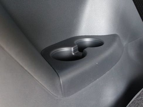 Certified 2026 Toyota Sienna XLE FWD image 33