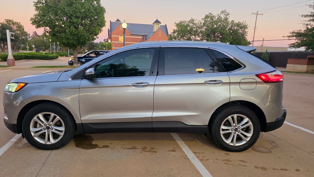 Used 2020 Ford Edge SEL FWD image 18