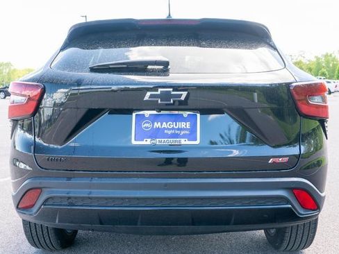 Used 2025 Chevrolet Trax RS w/ Driver Confidence Package FWD image 7