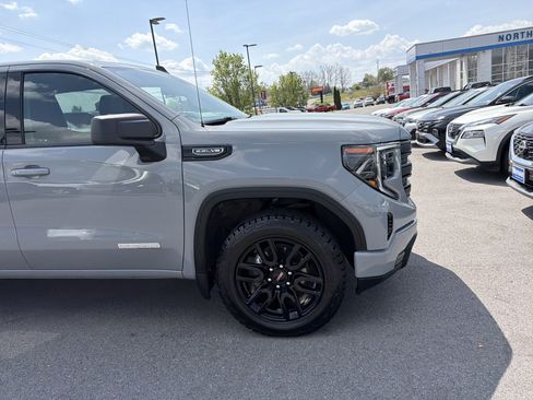 Used 2024 GMC Sierra 1500 Elevation AWD/4WD image 4